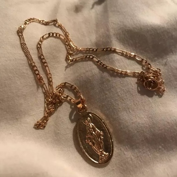 NEW Virgin Mary Miraculous Metal Pendant Necklace - Picture 3 of 5